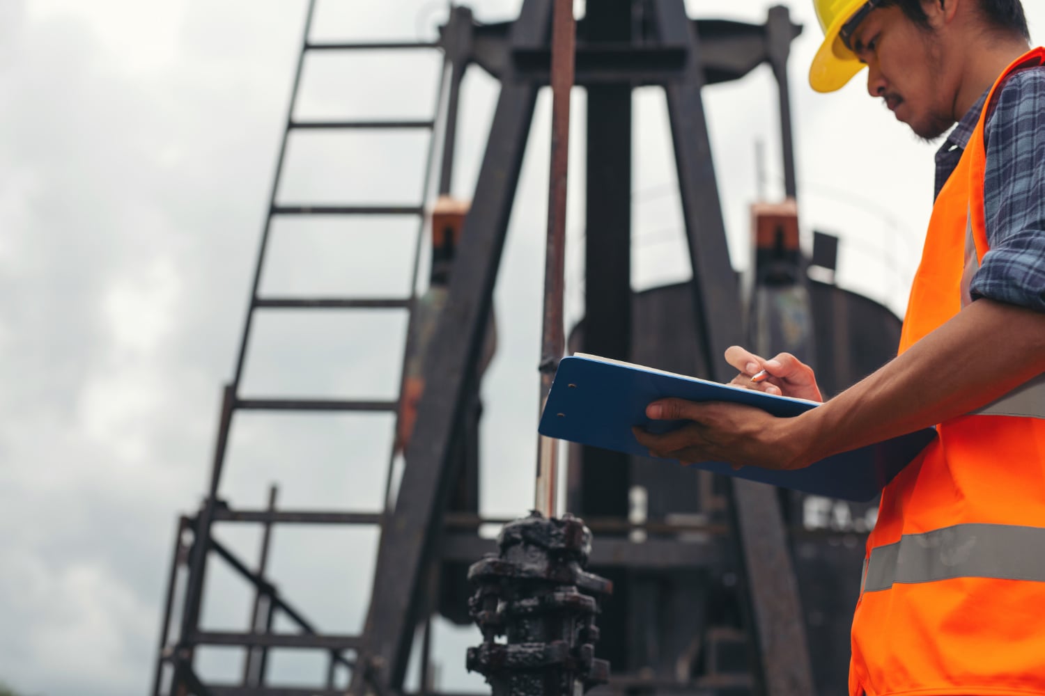 What is Natural Gas and How is it Traded in Forex? What is Natural Gas and How is it Traded in Forex?